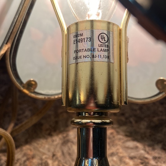 Vintage Tiffany style mini touch glass lamp - Picture 9 of 14